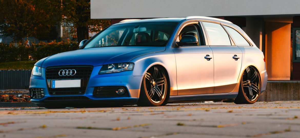 Busted_Audi_A4_Avant_2019_01